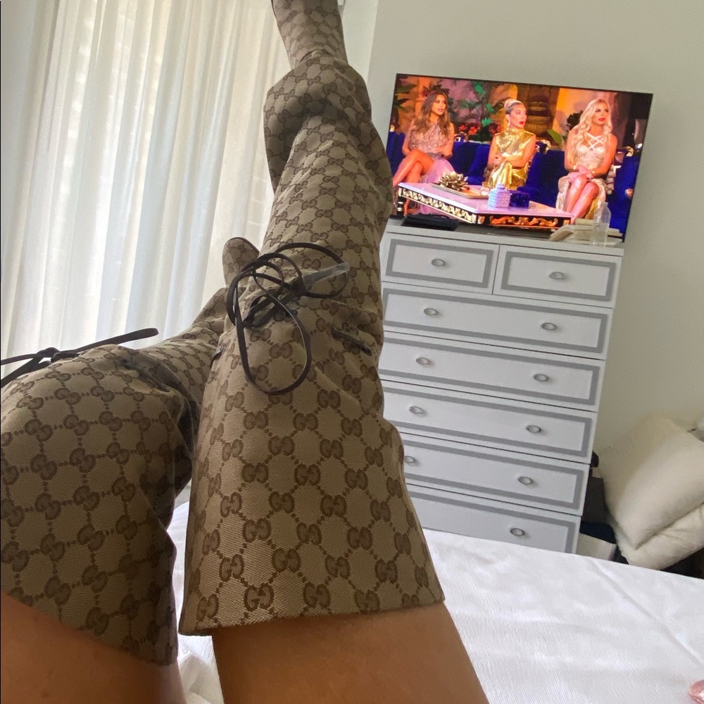AUTHENTIC GUCCI - BRAND NEW ICONIC KNEE HIGH BOOTS with box and tags.